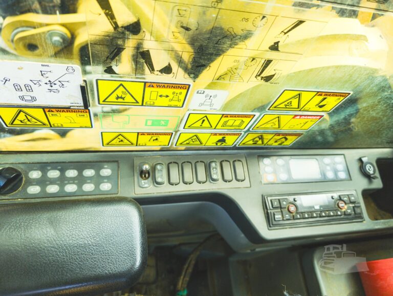 2016 CATERPILLAR 349F13
