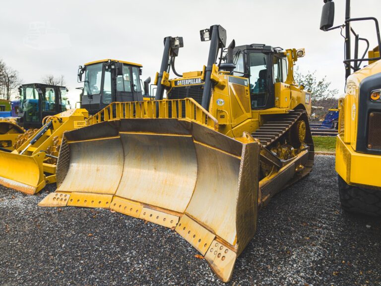 2004-d8t-1